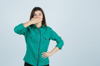 why are yawns contagious